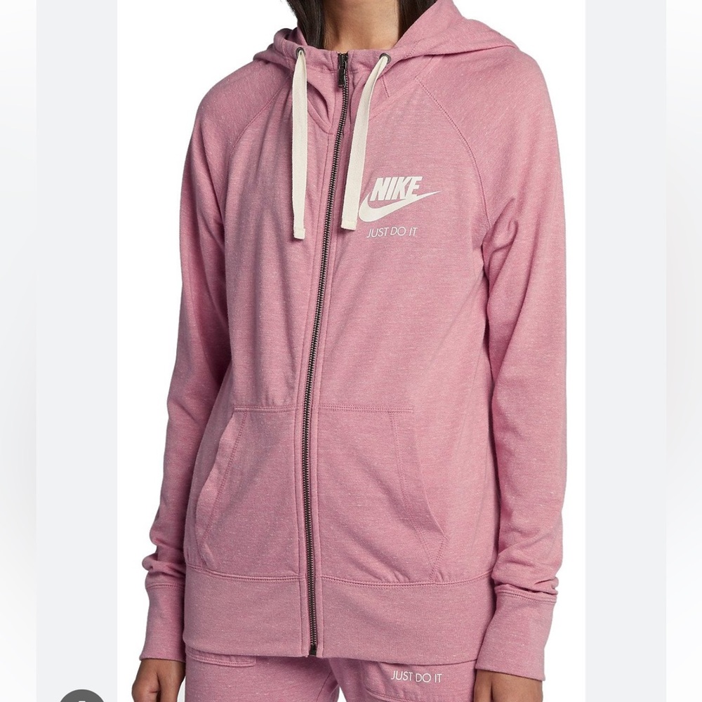 Nike sweatshirt